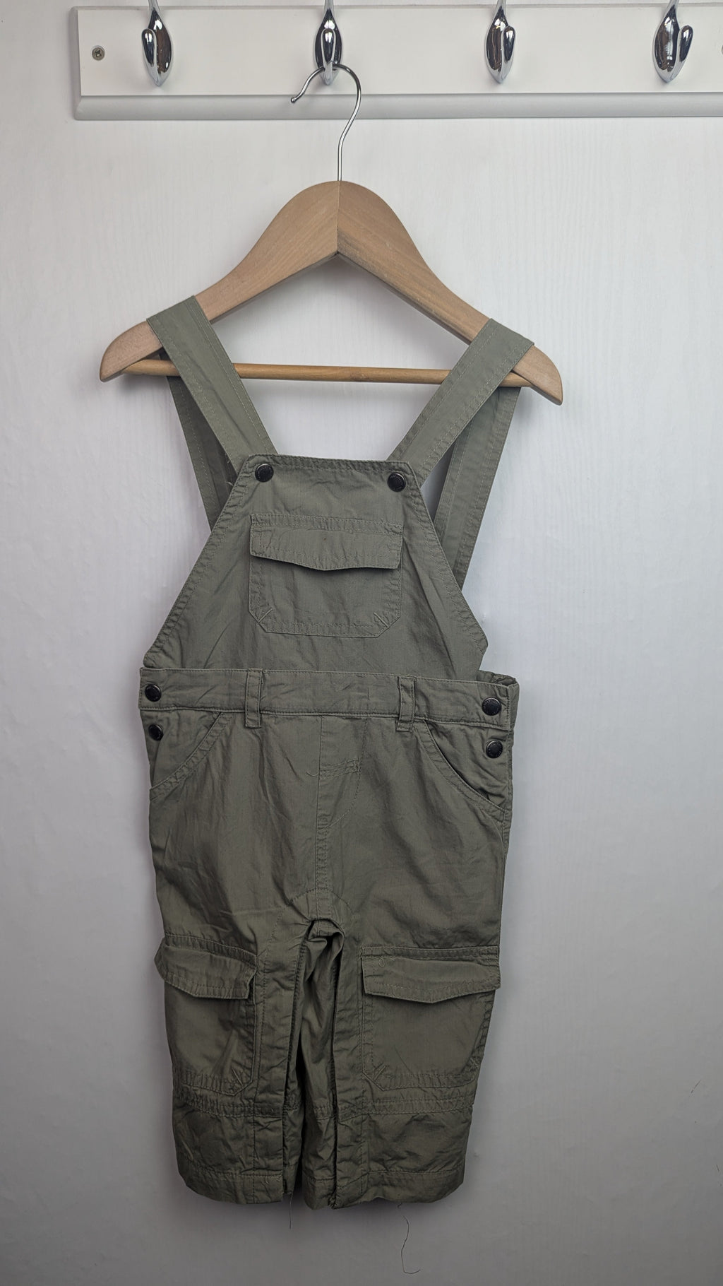 Vertbaudet Green Cargo Dungarees - Boys 12 Months - Little Ones Preloved. Second Hand Children's & Preloved Baby, Kids, Girls & Boys Clothes. UK online