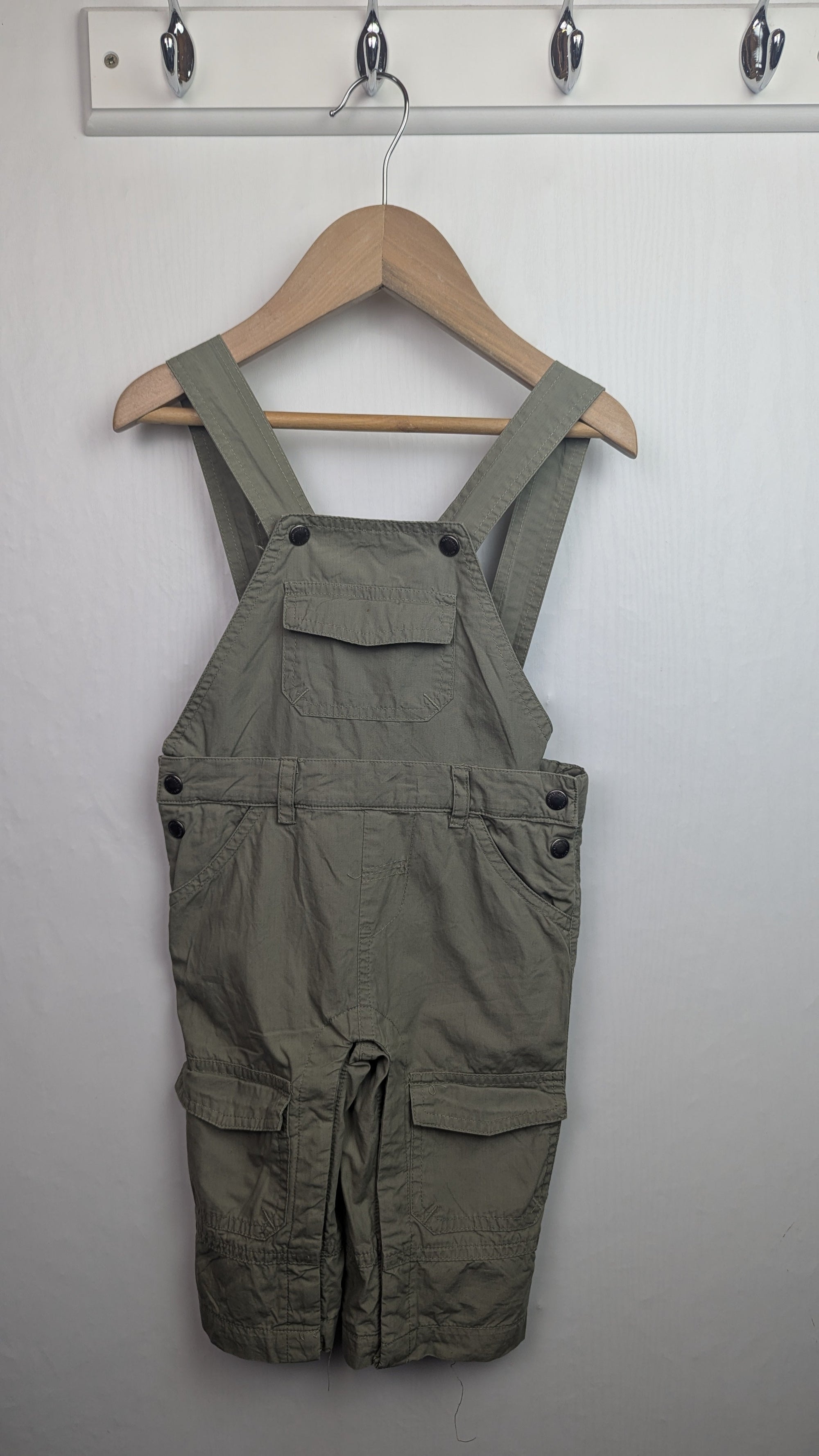 Vertbaudet Green Cargo Dungarees - Boys 12 Months - Little Ones Preloved. Second Hand Children's & Preloved Baby, Kids, Girls & Boys Clothes. UK online