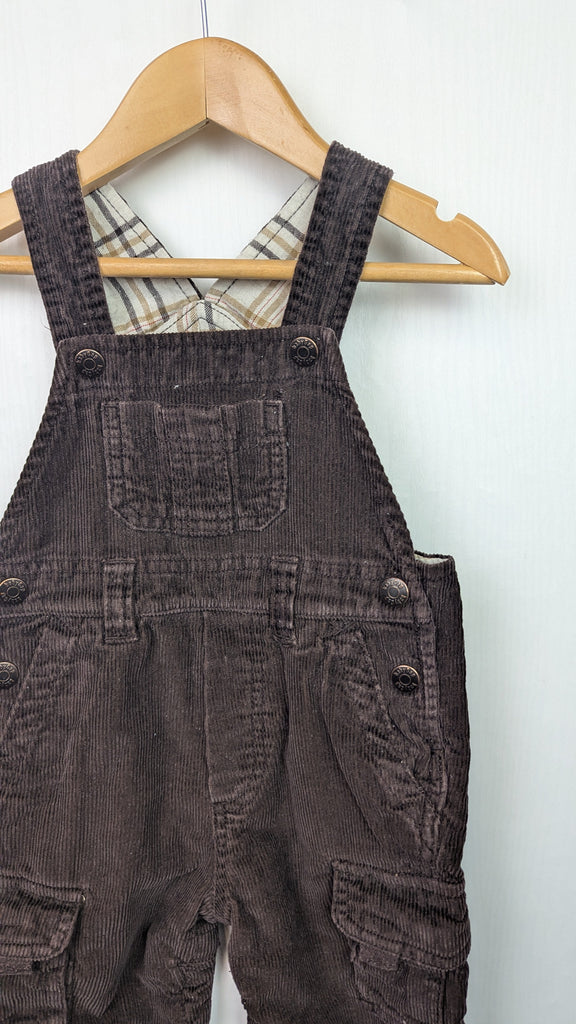 Vintage Gap Brown Cord Dungarees - Boys 6-12 Months Gap Used, Preloved, Preworn & Second Hand Baby, Kids & Children's Clothing UK Online. Cheap affordable. Brands including Next, Joules, Nutmeg Morrisons, TU, F&F, H&M.