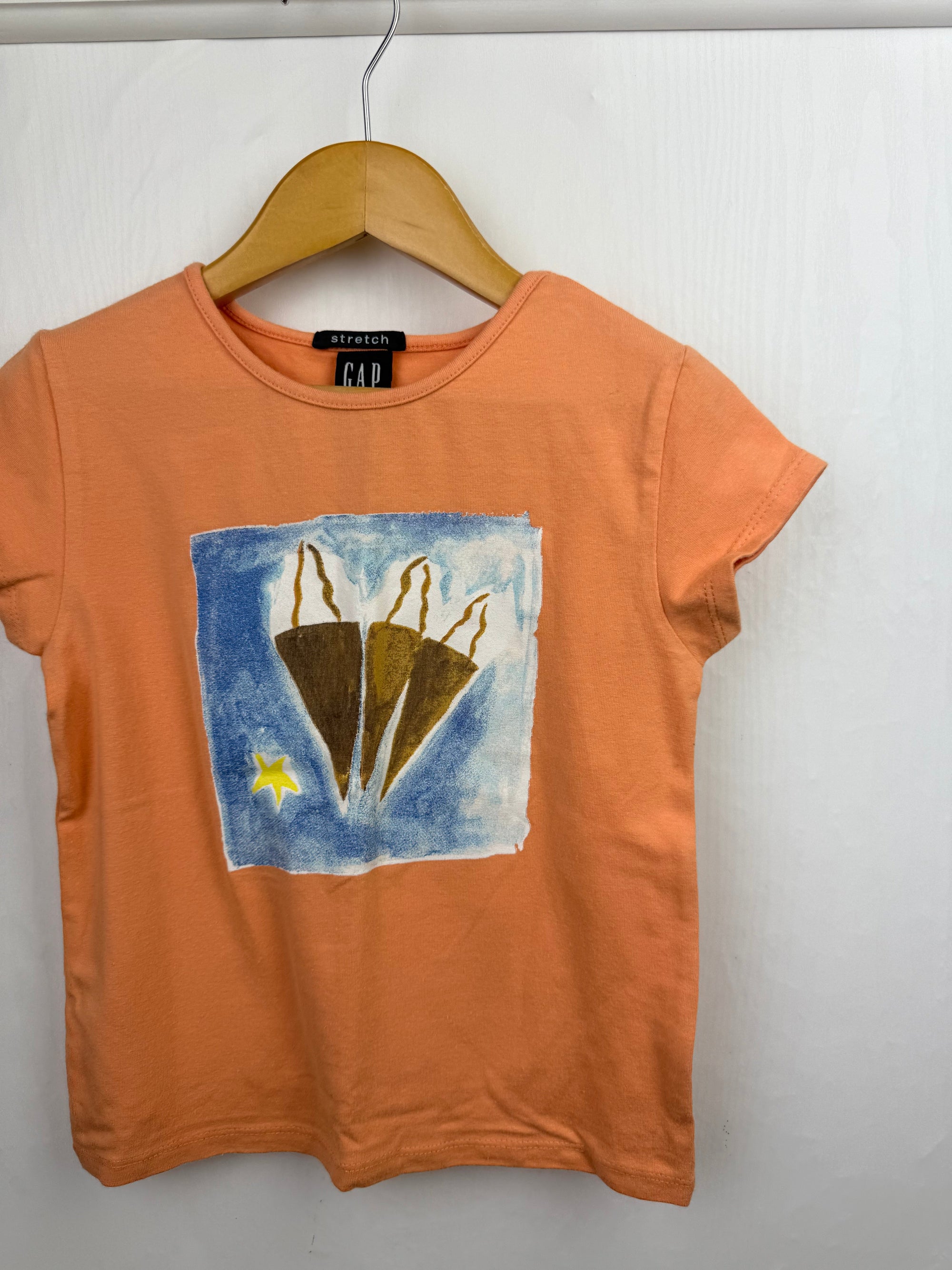 Vintage Gap Icecream Top - Girls 4 - 5 Years - Little Ones Preloved. Second Hand Children's & Preloved Baby, Kids, Girls & Boys Clothes. UK online
