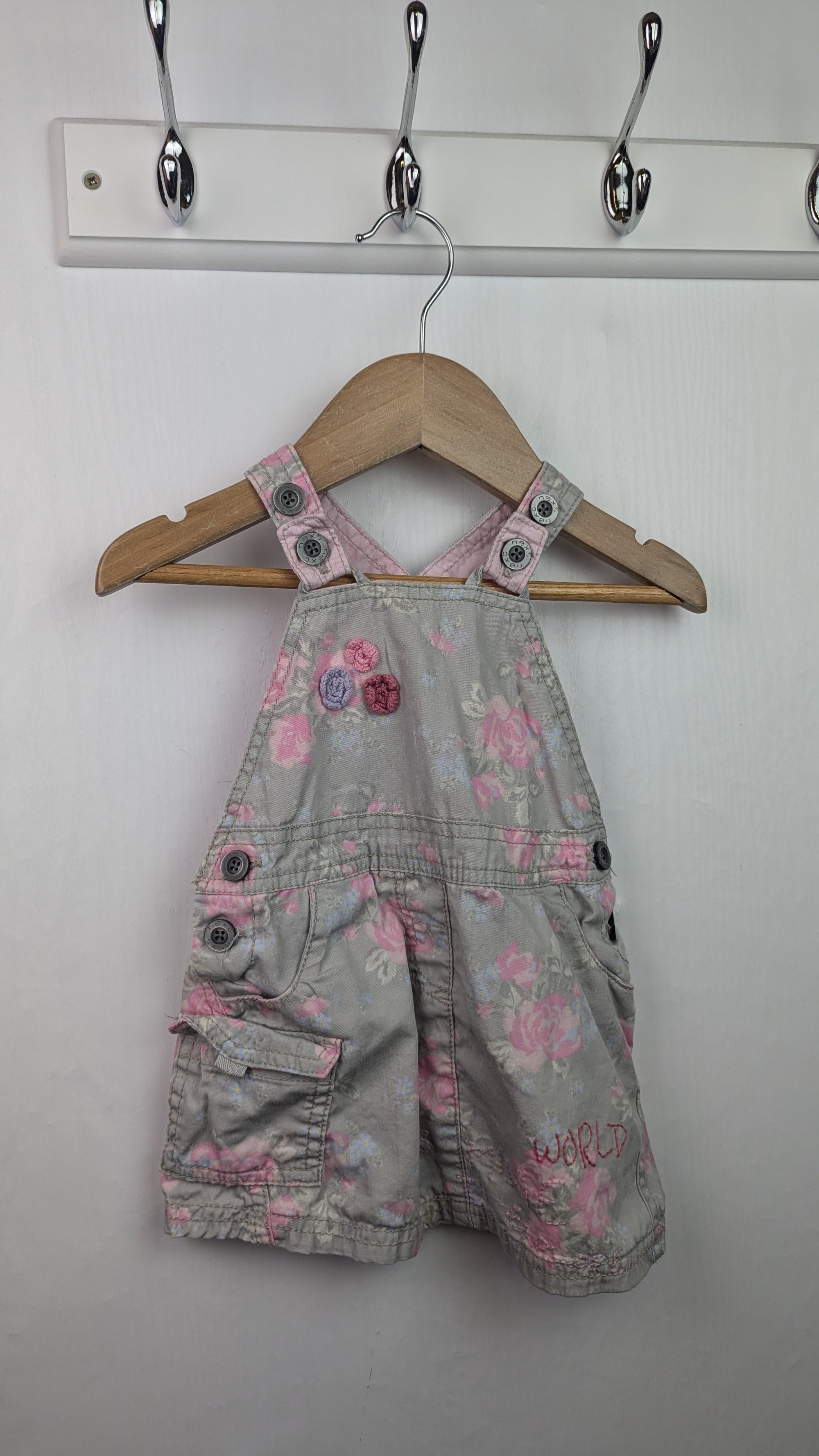 VINTAGE Next Floral Dungaree Dress - Girls 6 - 9 months - Little Ones Preloved. Second Hand Children's & Preloved Baby, Kids, Girls & Boys Clothes. UK online