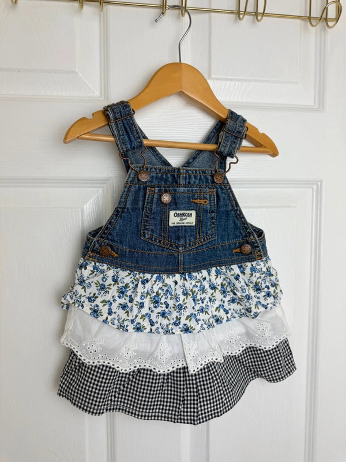 Vintage Oshkosh Floral Dungaree Dress - Girls 12 Months - Little Ones Preloved. Second Hand Children's & Preloved Baby, Kids, Girls & Boys Clothes. UK online