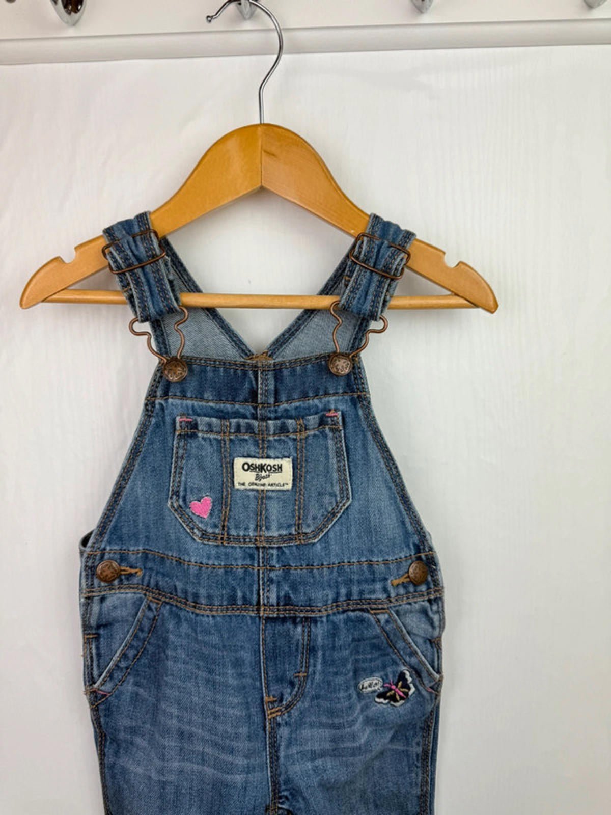 Vintage Oshkosh Heart Dungarees - Girls 12 Months - Little Ones Preloved. Second Hand Children's & Preloved Baby, Kids, Girls & Boys Clothes. UK online