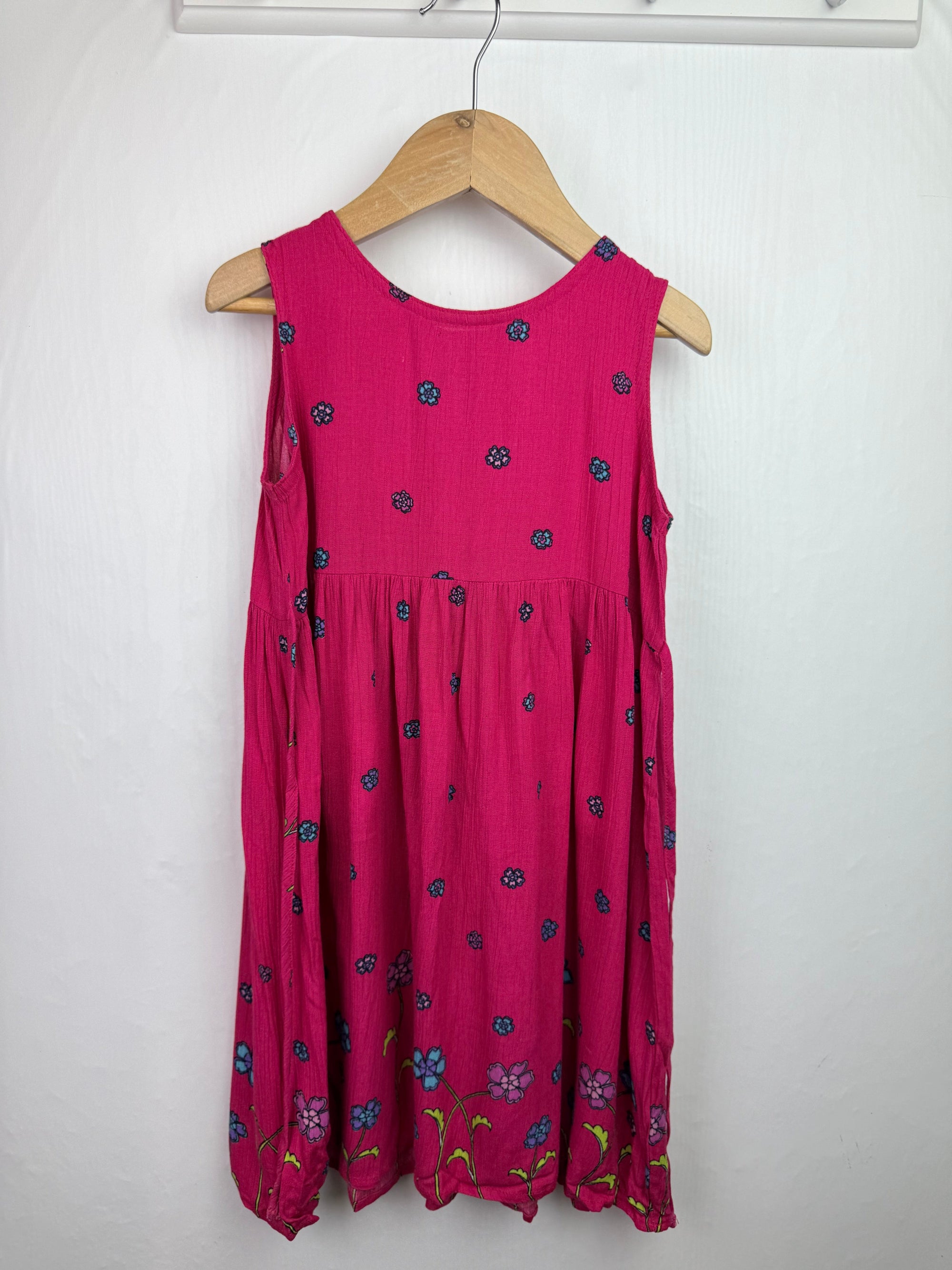 Vintage Tesco Pink Floral Dress - Girls 3 - 4 Years - Little Ones Preloved. Second Hand Children's & Preloved Baby, Kids, Girls & Boys Clothes. UK online