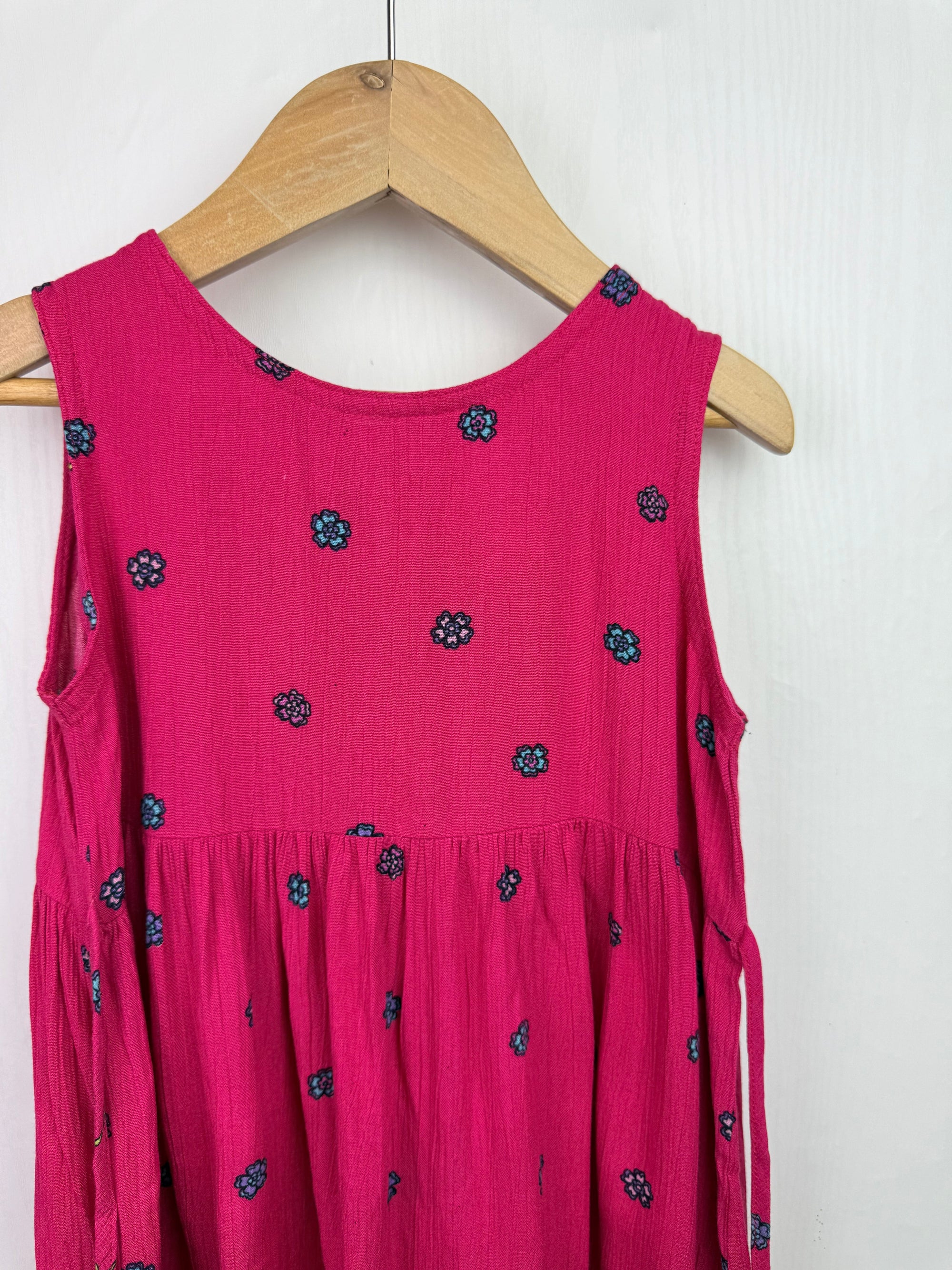 Vintage Tesco Pink Floral Dress - Girls 3 - 4 Years - Little Ones Preloved. Second Hand Children's & Preloved Baby, Kids, Girls & Boys Clothes. UK online