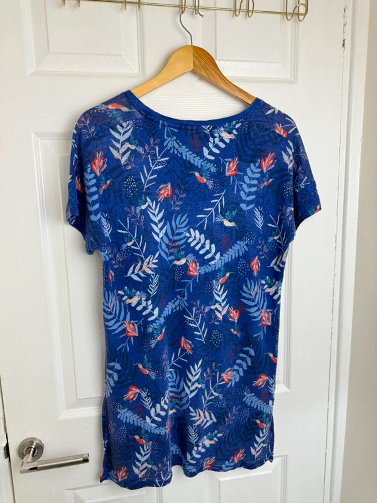 White Stuff Blue Floral Tunic Top - Ladies Size 12 - Little Ones Preloved. Second Hand Children's & Preloved Baby, Kids, Girls & Boys Clothes. UK online