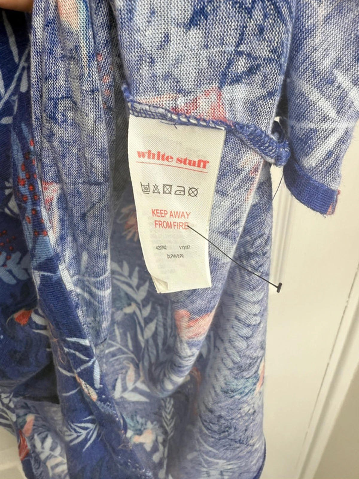 White Stuff Blue Floral Tunic Top - Ladies Size 12 - Little Ones Preloved. Second Hand Children's & Preloved Baby, Kids, Girls & Boys Clothes. UK online