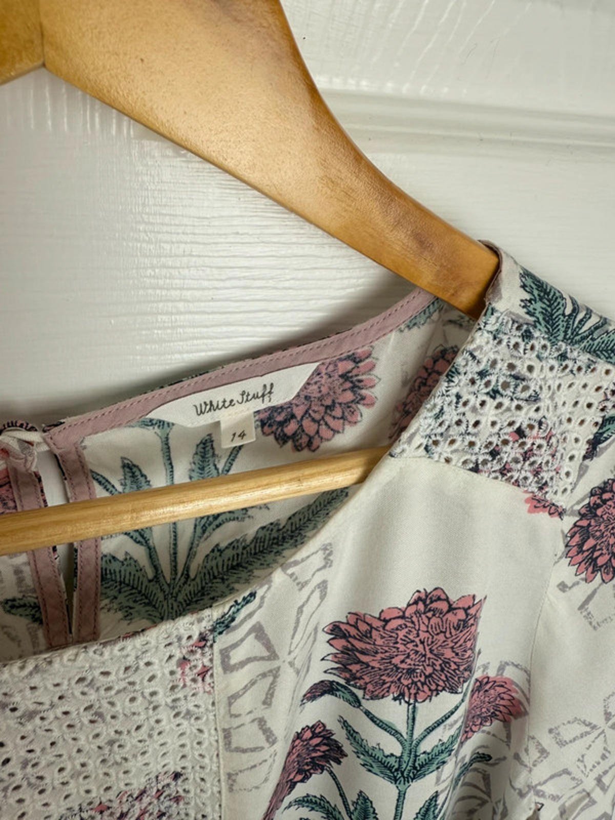 White Stuff Floral Eyelet Print Short sleeve top - Ladies size 14 - Little Ones Preloved. Second Hand Children's & Preloved Baby, Kids, Girls & Boys Clothes. UK online