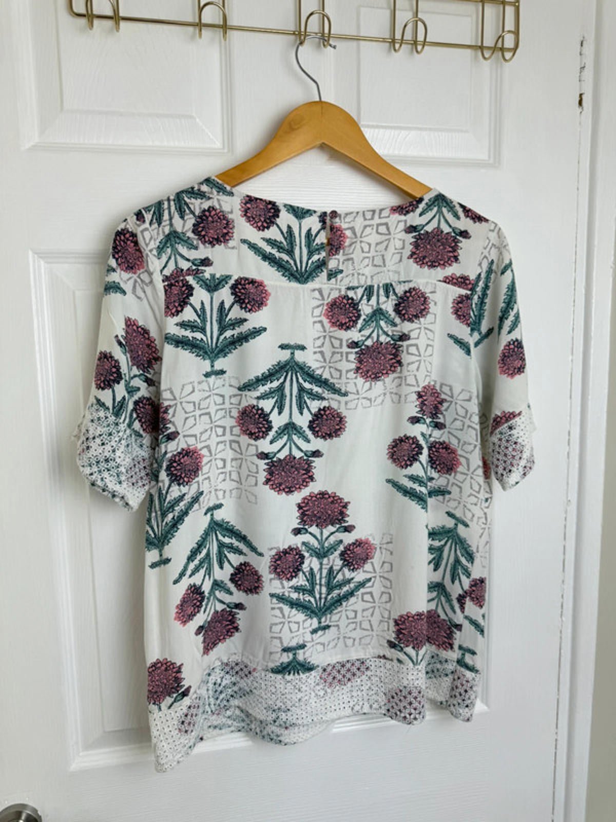 White Stuff Floral Eyelet Print Short sleeve top - Ladies size 14 - Little Ones Preloved. Second Hand Children's & Preloved Baby, Kids, Girls & Boys Clothes. UK online