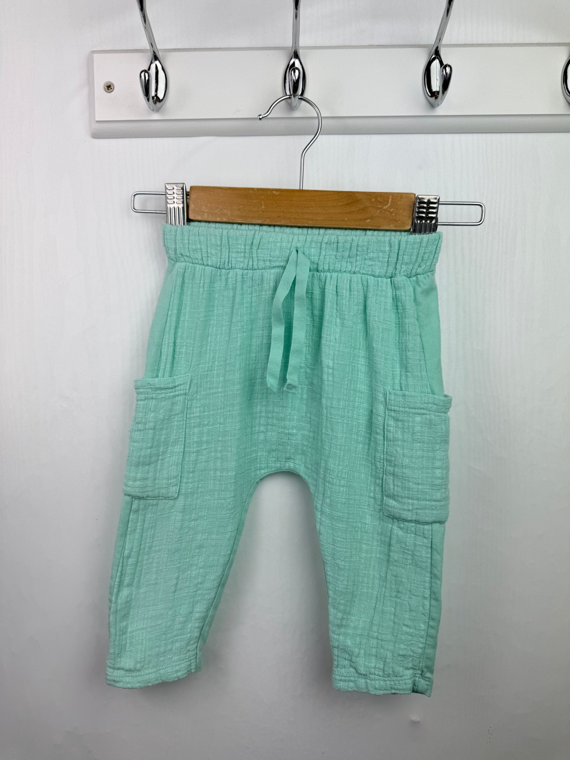 Zara Aqua Muslin Trousers - Unisex 3 - 6 Months - Little Ones Preloved. Second Hand Children's & Preloved Baby, Kids, Girls & Boys Clothes. UK online