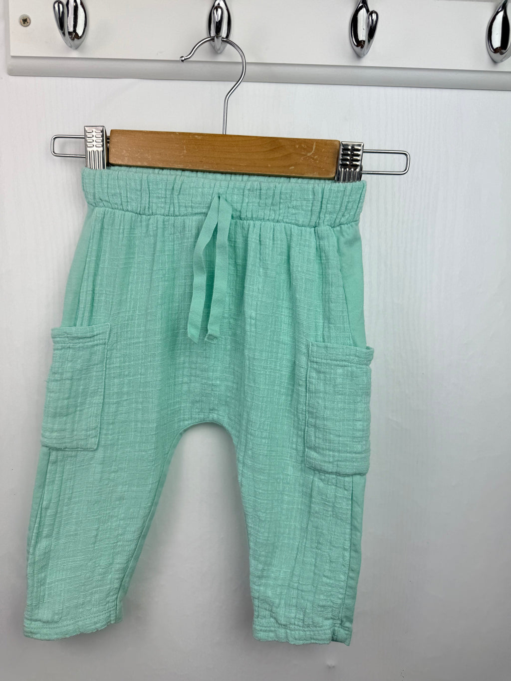 Zara Aqua Muslin Trousers - Unisex 3 - 6 Months - Little Ones Preloved. Second Hand Children's & Preloved Baby, Kids, Girls & Boys Clothes. UK online