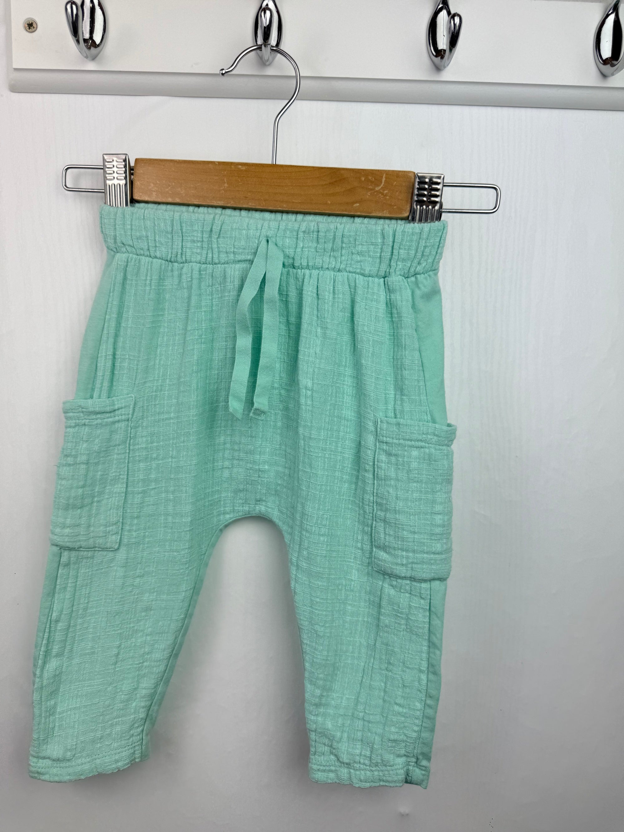 Zara Aqua Muslin Trousers - Unisex 3 - 6 Months - Little Ones Preloved. Second Hand Children's & Preloved Baby, Kids, Girls & Boys Clothes. UK online