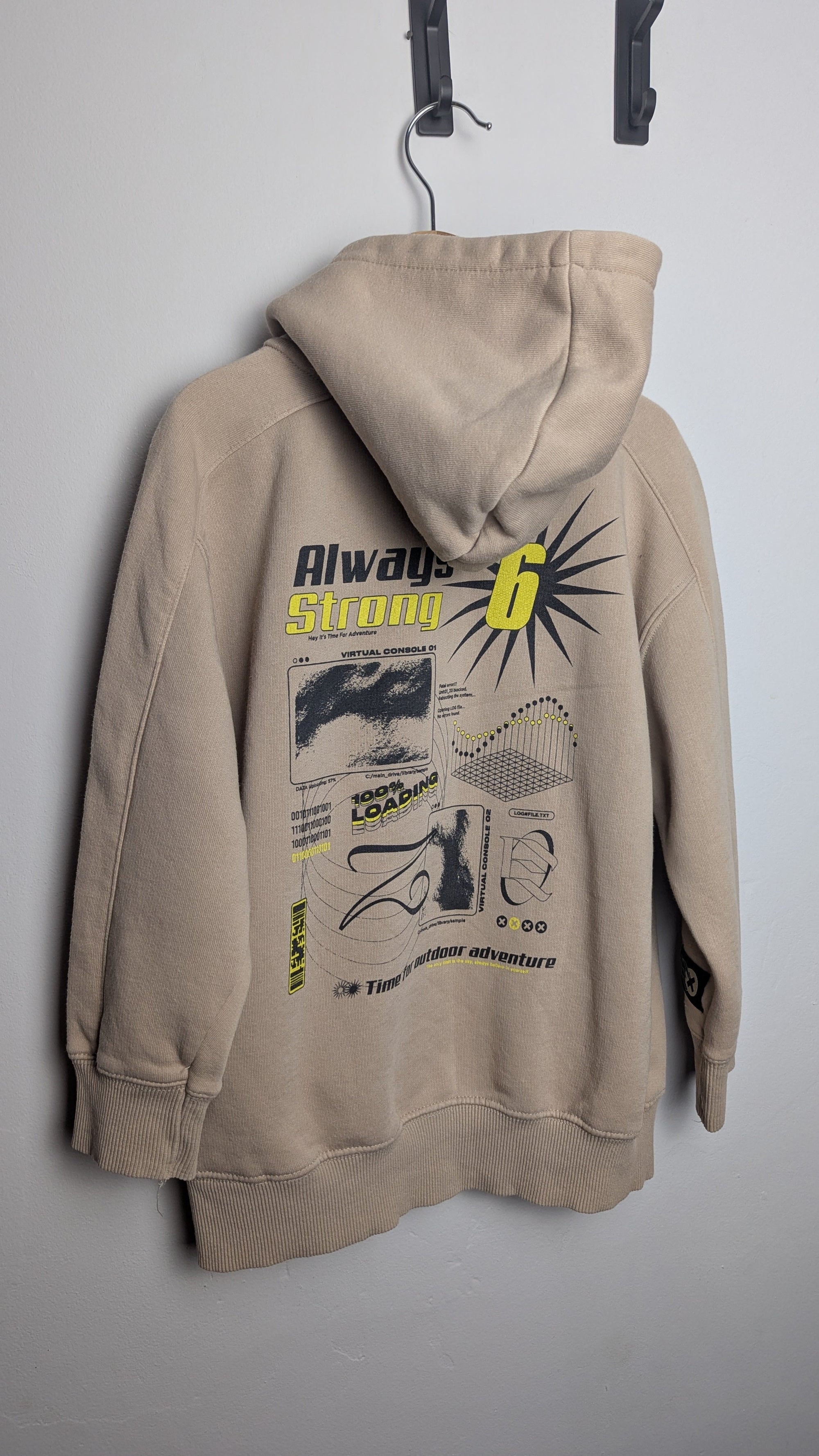 Zara Beige 'Loading' Hoodie - Boys 7 Years - Little Ones Preloved. Second Hand Children's & Preloved Baby, Kids, Girls & Boys Clothes. UK online