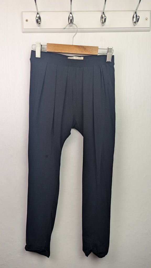 Zara Black Pleated Leggings - Girls 7-8 Years Zara Used, Preloved, Preworn Baby, Girls & Boys Clothes. Kids & Children's second hand Clothing UK Online. Cheap affordable. Brands including Next, Joules, Nutmeg Morrisons, TU, F&F, H&M.