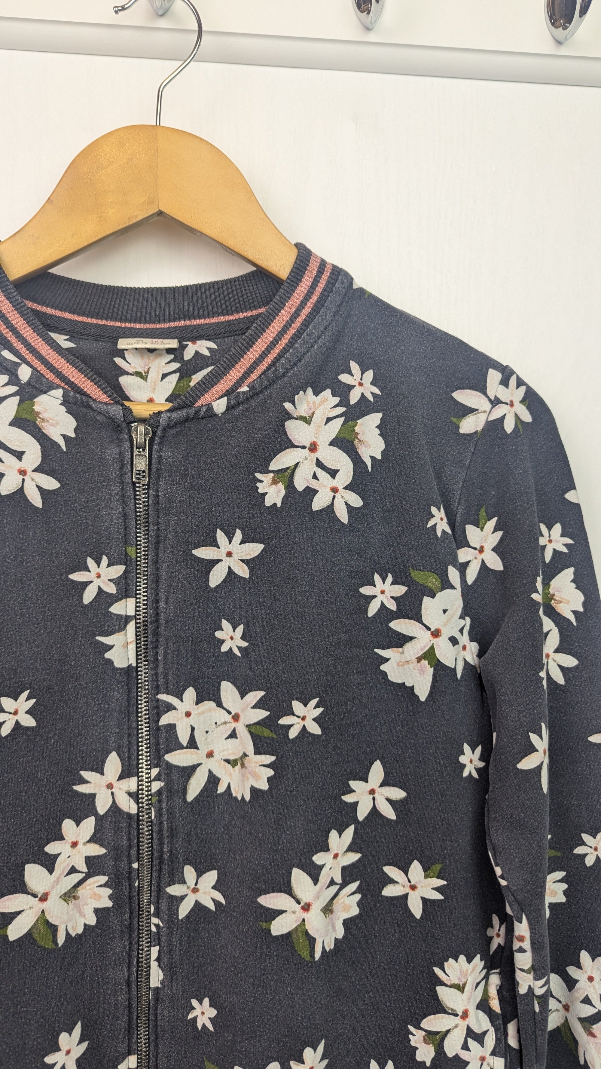 Zara Floral Bomber Jacket - Girls 13 - 14 Years - Little Ones Preloved. Second Hand Children's & Preloved Baby, Kids, Girls & Boys Clothes. UK online
