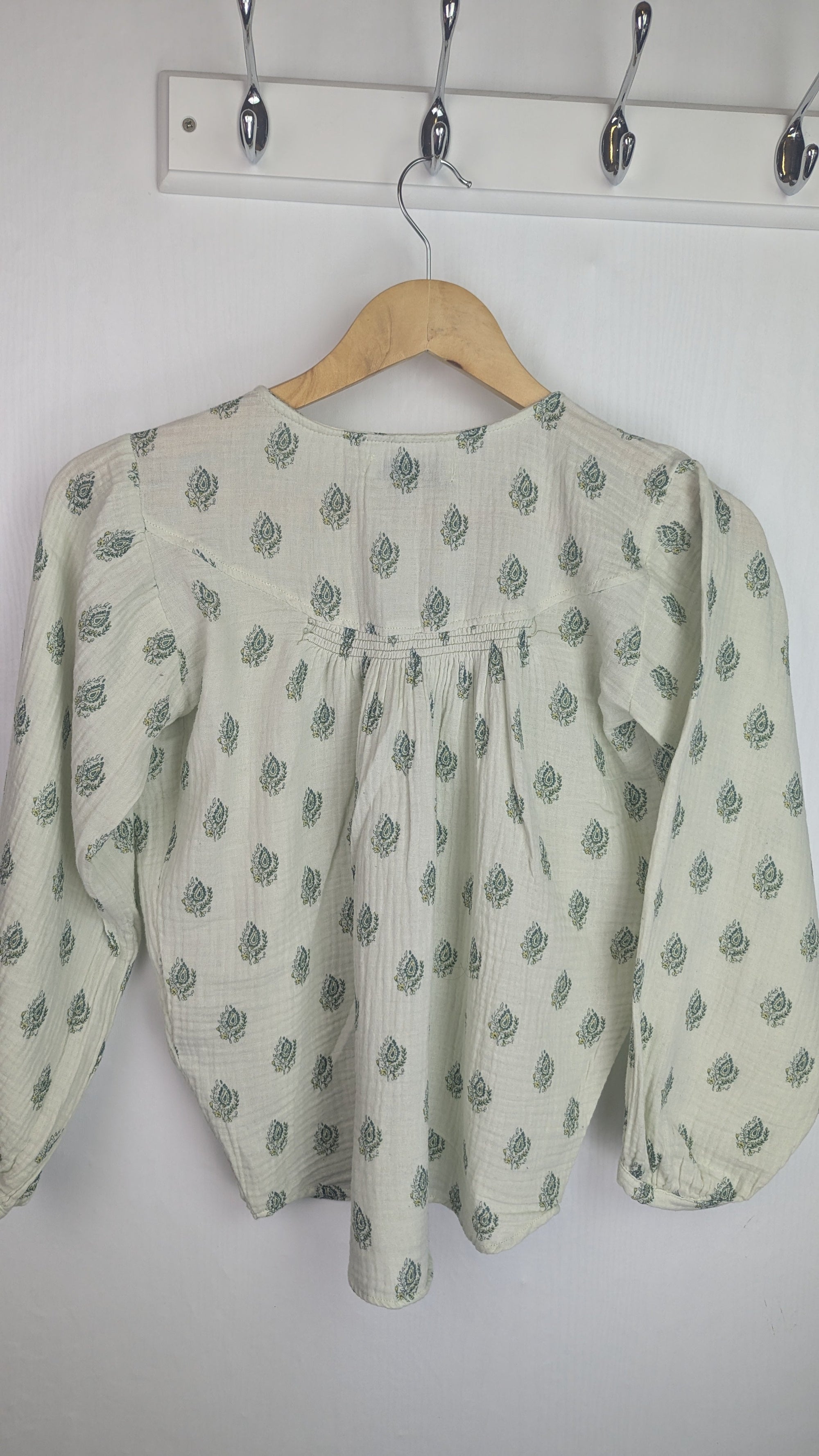 Zara Green Floral Long Sleeve Blouse - Girls 11 - 12 Years - Little Ones Preloved. Second Hand Children's & Preloved Baby, Kids, Girls & Boys Clothes. UK online
