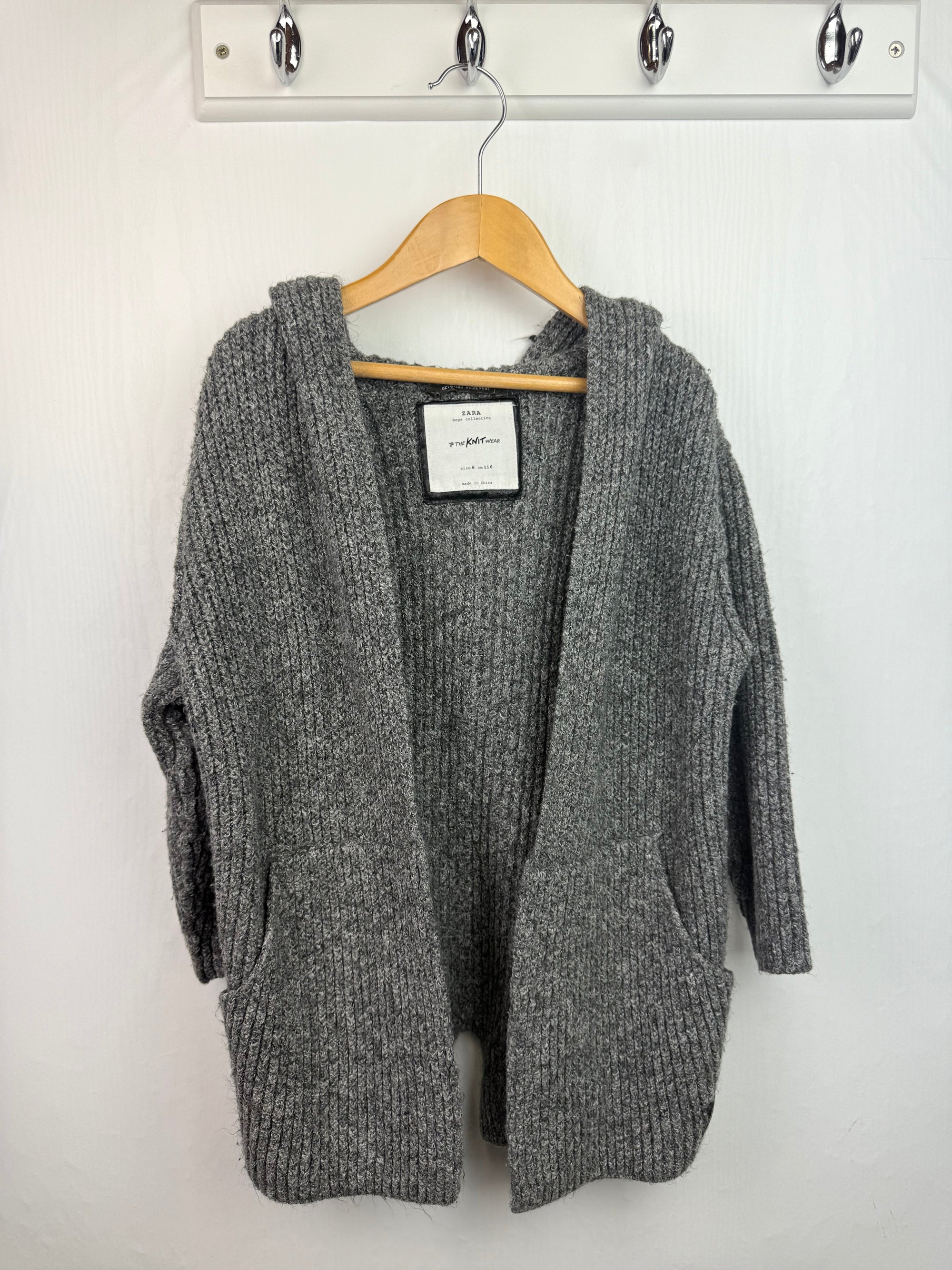 Zara Grey Chunky Hooded Knit Cardigan - Girls 6 Years - Little Ones Preloved. Second Hand Children's & Preloved Baby, Kids, Girls & Boys Clothes. UK online