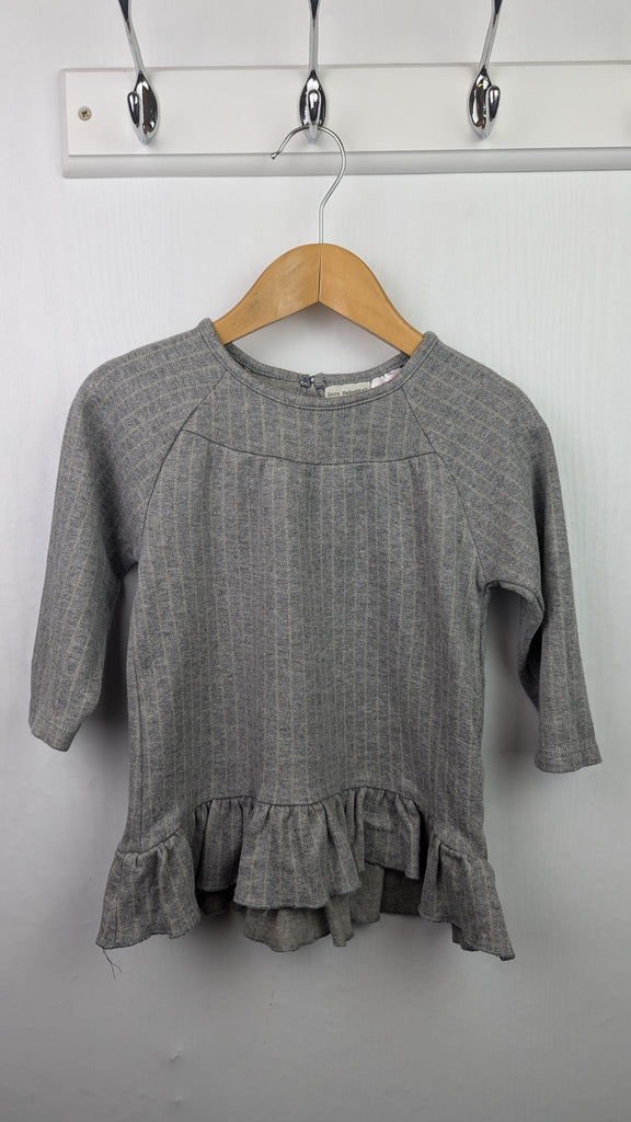 Zara Grey Pinstripe dress - Girls 9-12 Months Zara Used, Preloved, Preworn & Second Hand Baby, Kids & Children's Clothing UK Online. Cheap affordable. Brands including Next, Joules, Nutmeg Morrisons, TU, F&F, H&M.