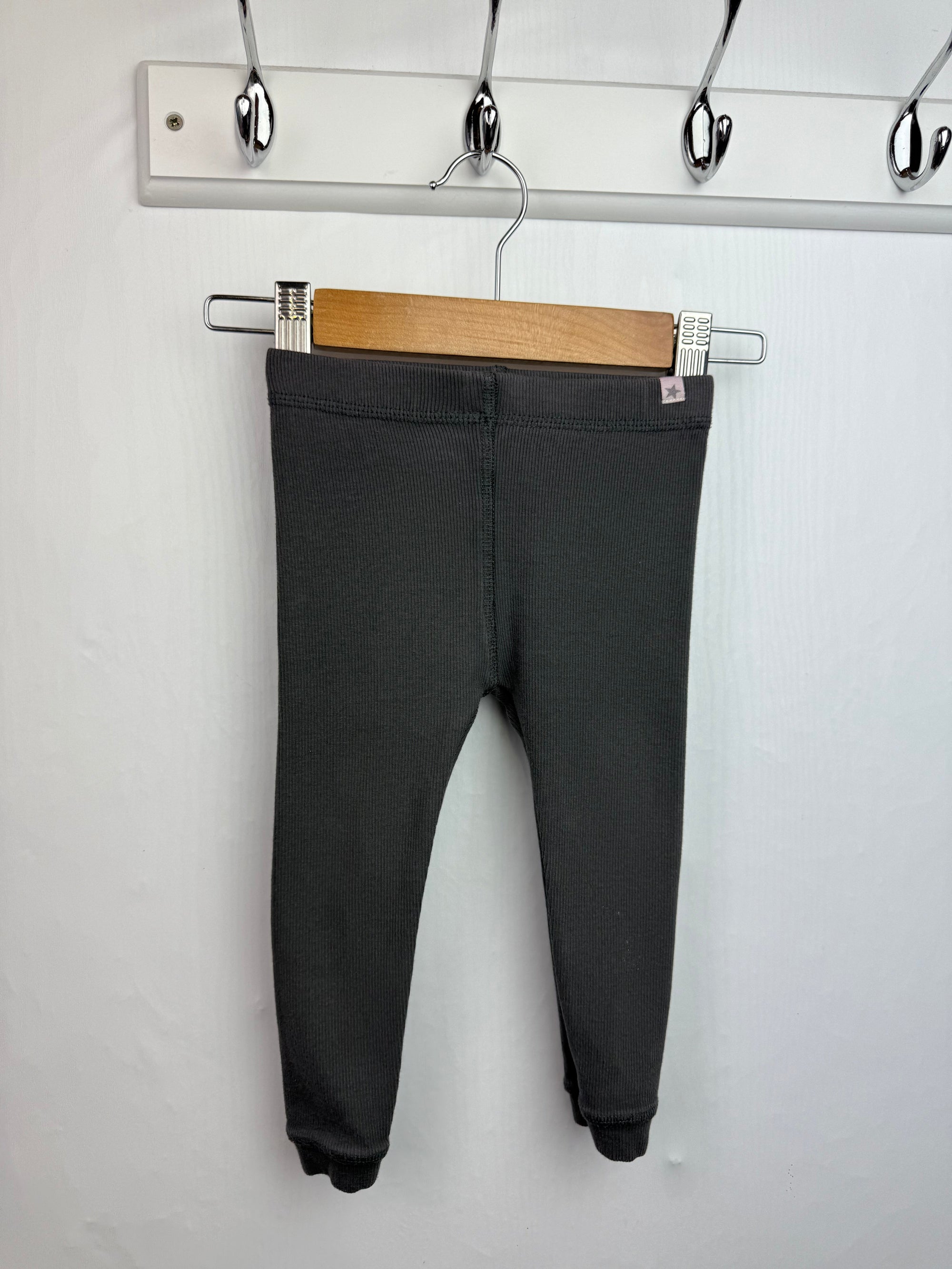 Zara Grey Ribbed Leggings - Unisex 12 - 18 Months - Little Ones Preloved. Second Hand Children's & Preloved Baby, Kids, Girls & Boys Clothes. UK online