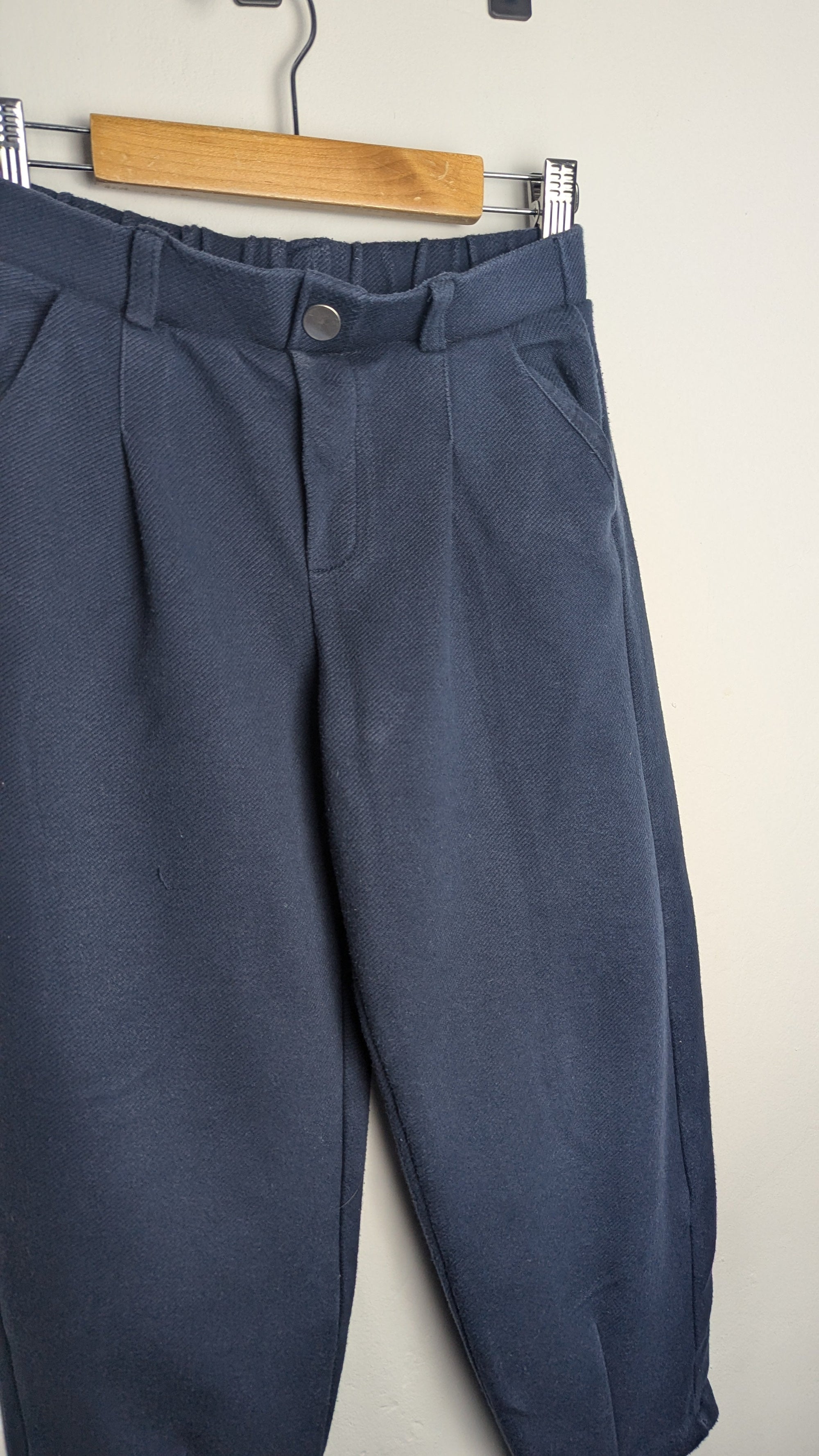 Zara Navy Stretchy Trousers - Girls 10 Years - Little Ones Preloved. Second Hand Children's & Preloved Baby, Kids, Girls & Boys Clothes. UK online