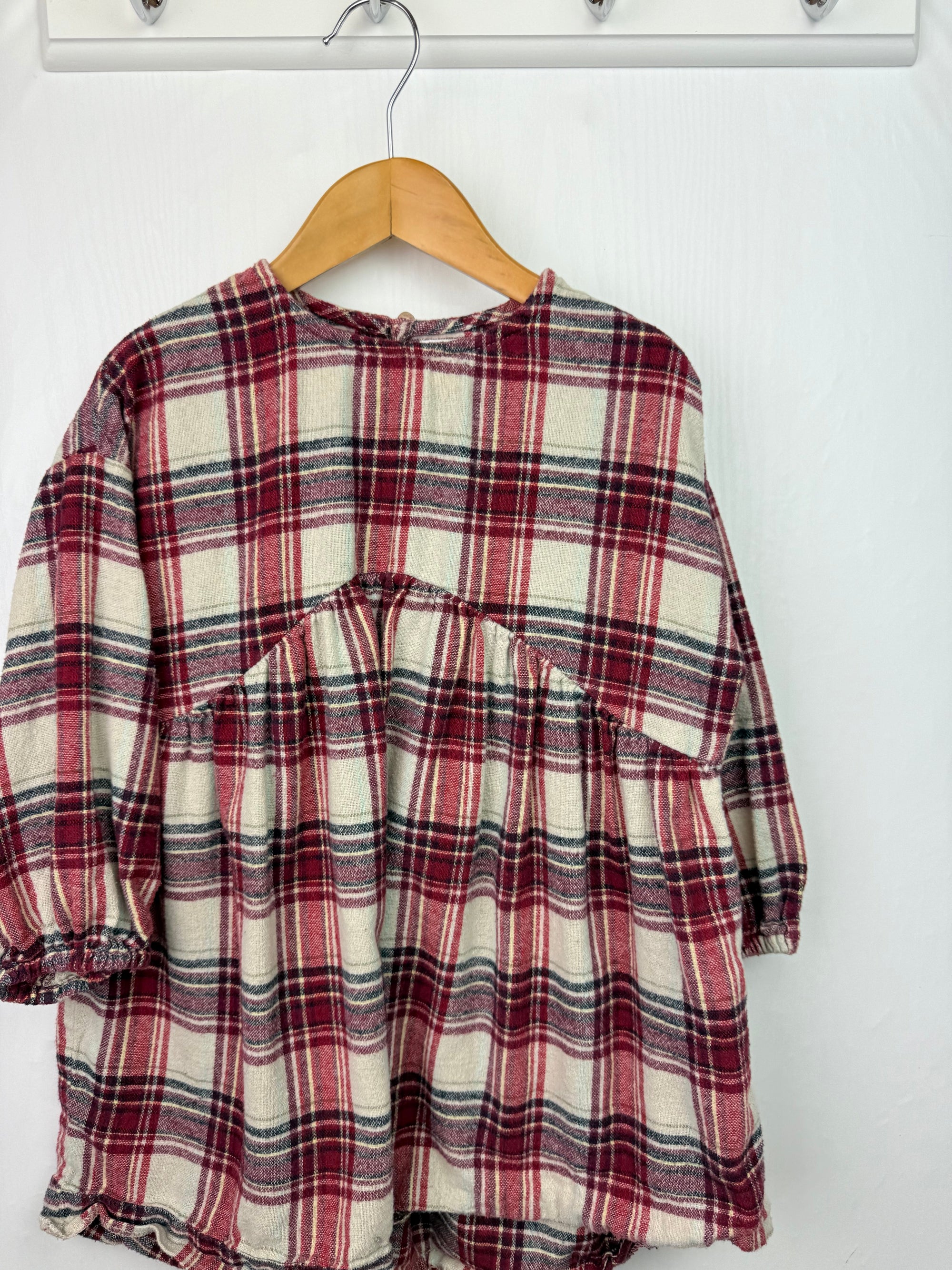 Zara Red Plaid Dress - Girls 4 - 5 Years - Little Ones Preloved. Second Hand Children's & Preloved Baby, Kids, Girls & Boys Clothes. UK online