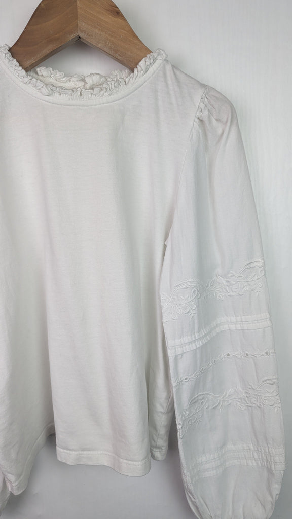 Zara White Long Sleeve Top - Girls 9 Years Zara Used, Preloved, Preworn & Second Hand Baby, Kids & Children's Clothing UK Online. Cheap affordable. Brands including Next, Joules, Nutmeg Morrisons, TU, F&F, H&M.