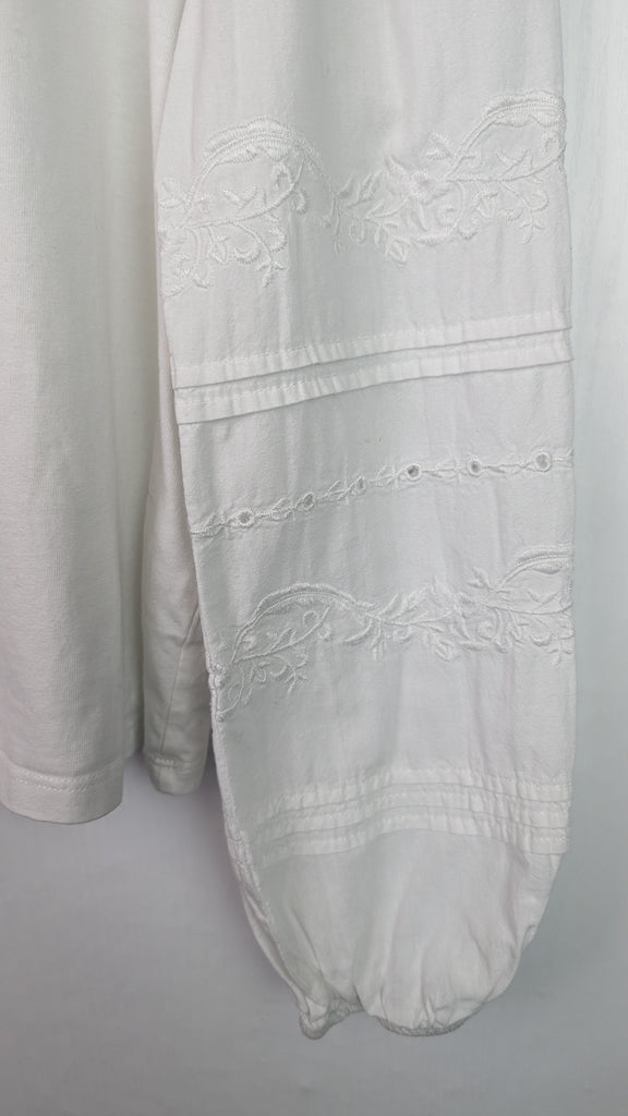 Zara White Long Sleeve Top - Girls 9 Years Zara Used, Preloved, Preworn & Second Hand Baby, Kids & Children's Clothing UK Online. Cheap affordable. Brands including Next, Joules, Nutmeg Morrisons, TU, F&F, H&M.